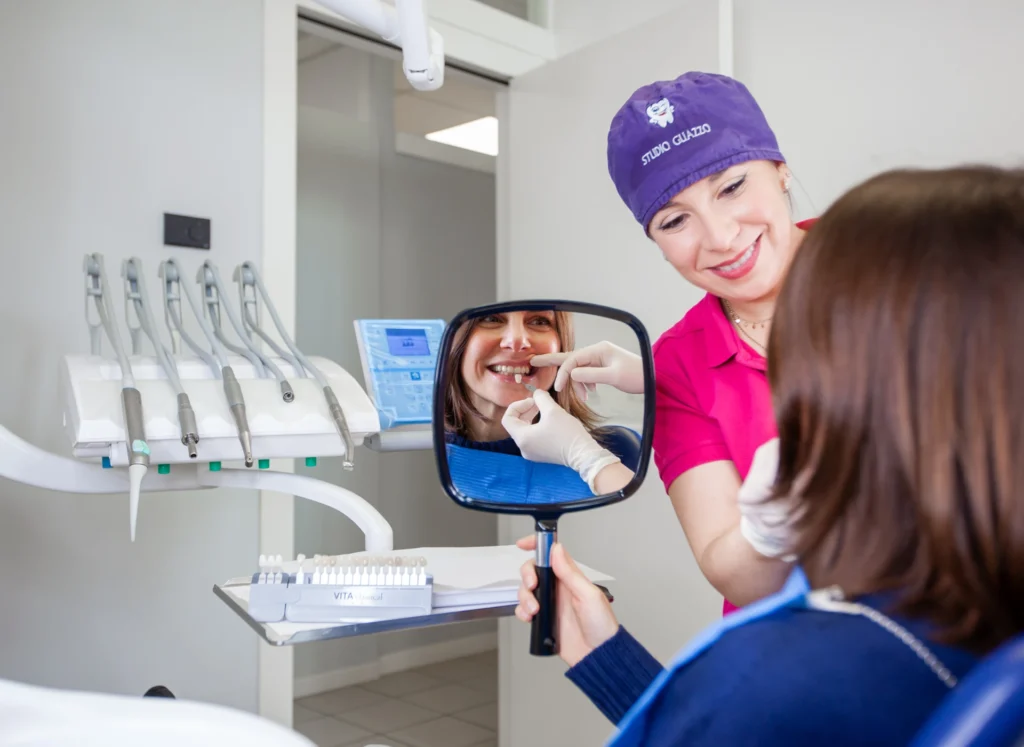 Sbiancamento dentale con lampada: è efficace?